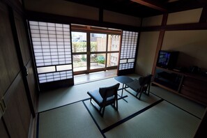 OMOYA EAST | Minibar, free WiFi, bed sheets