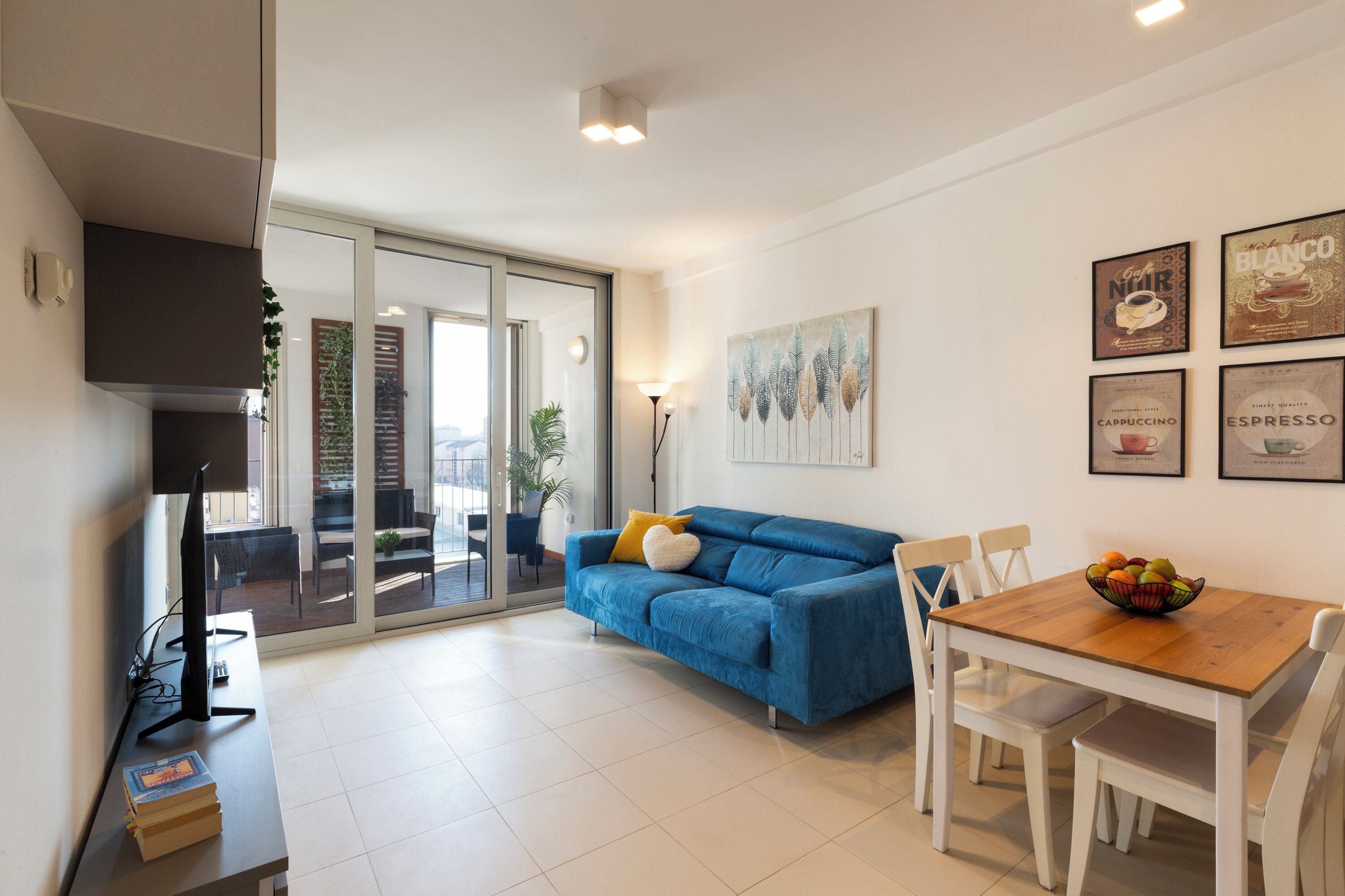 Deluxe Apartment | Living area