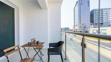 Harbor 102 | Balcony