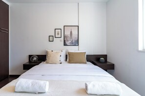Harbor 104 | 1 bedroom, premium bedding, individually decorated - Harbor Apartments in Larnaca (Larnaca)