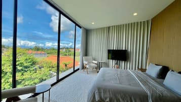 3 makuuhuonetta, silitysrauta/-lauta, vuodevaatteet