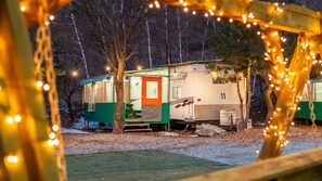 베이직룸, 침실 1개 (Deluxe Caravan No. 11(Private BBQ)) | 1 개의 침실, 무료 WiFi