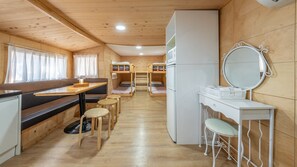 베이직룸, 침실 1개 (Deluxe Caravan No. 13(Private BBQ)) | 1 개의 침실, 무료 WiFi