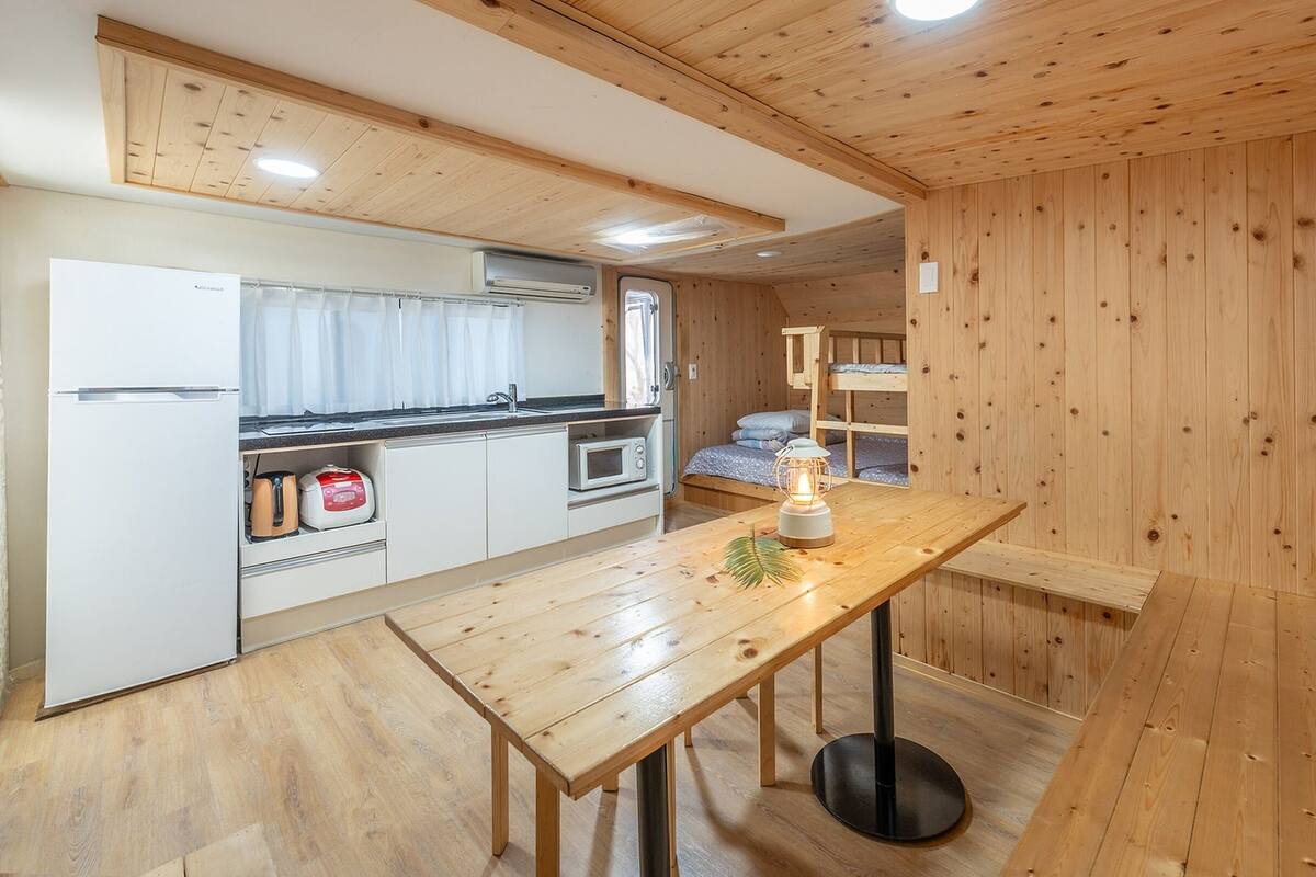 Basic Room, 2 Bedrooms (Deluxe Caravan No. 9 (Spa/BBQ)) | 1 bilik tidur, Wi-fi percuma 