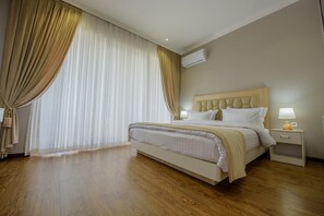 Double Room | Desk, laptop workspace, soundproofing, iron/ironing board - Sato Tashkent (Tashkent)