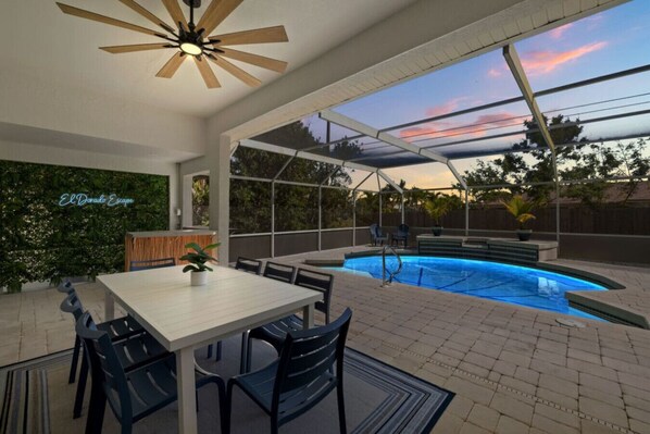 Unclassified image, 1 of 40, button