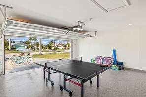 Unclassified image, 3 of 40, button