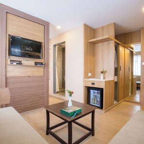 Habitación ejecutiva | Escritorio, wifi gratis y ropa de cama 