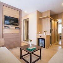 Hypo-allergenic bedding, individually decorated, individually furnished