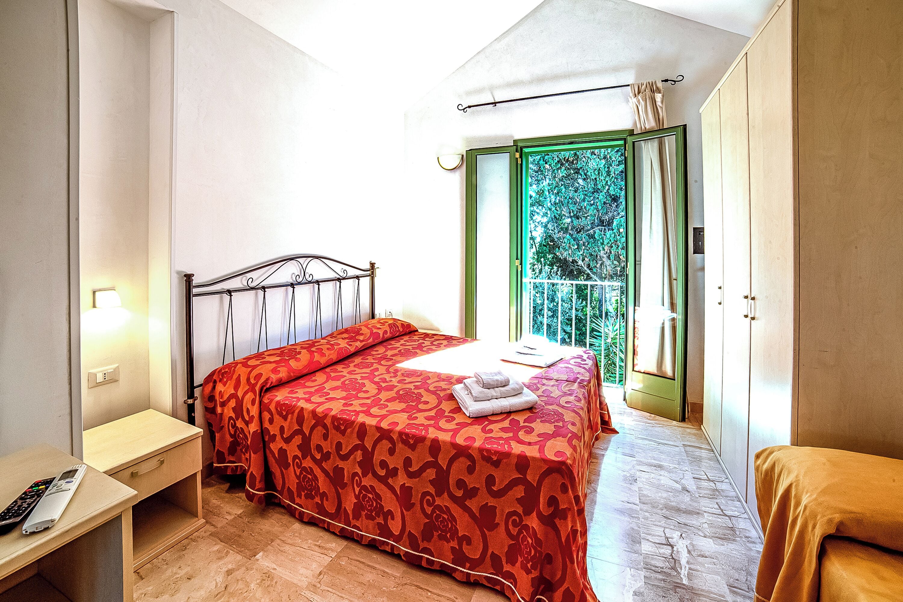 Family Studio (Family Village M12 Pool And Sea) | 1 bedroom, free WiFi, bed sheets