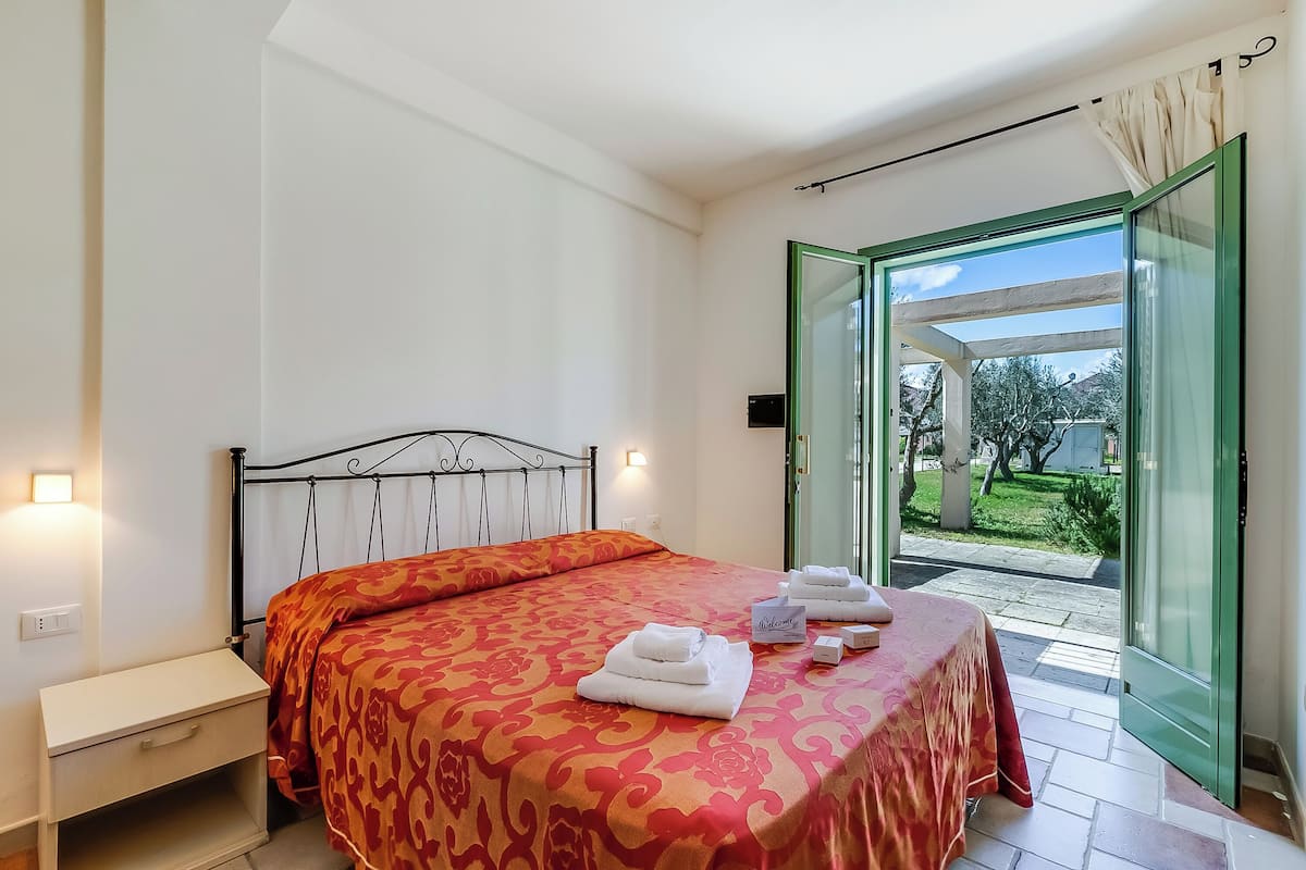 1 bedroom, free WiFi, bed sheets