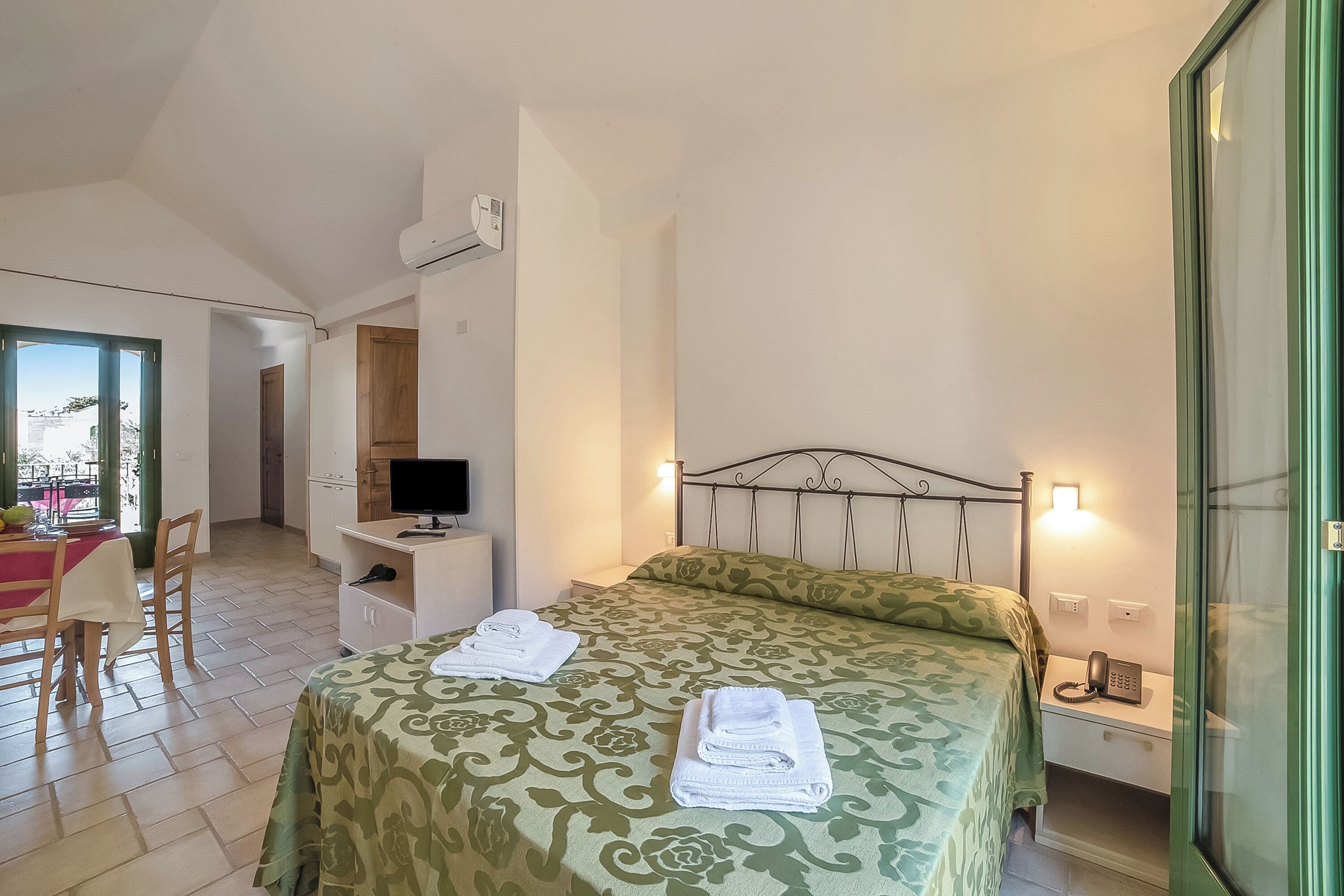 Family Studio (Family Village M8 Pool And Sea) | 1 bedroom, free WiFi, bed sheets