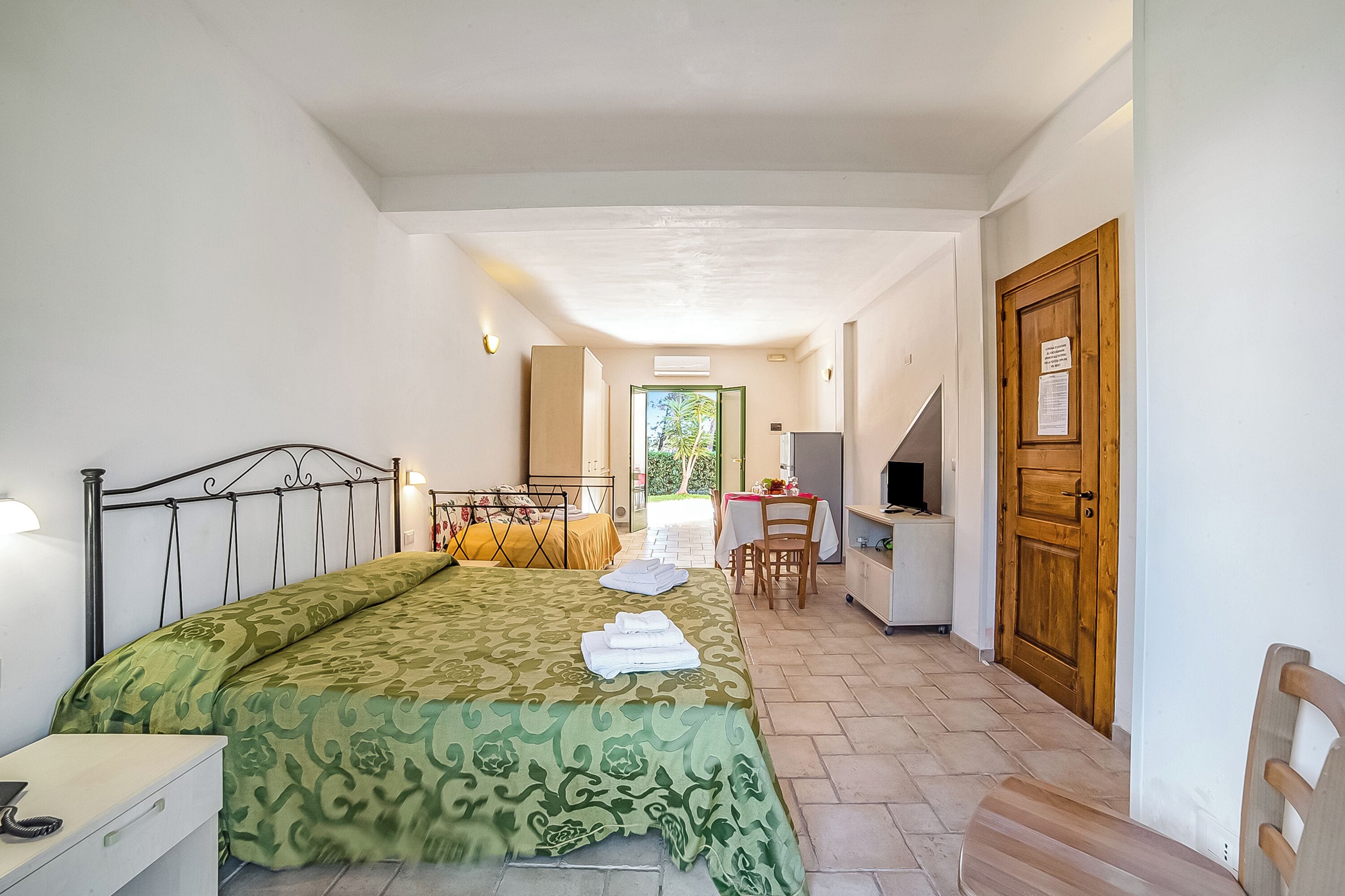 Family Studio (Family Village M14 Pool And Sea) | 1 bedroom, free WiFi, bed sheets