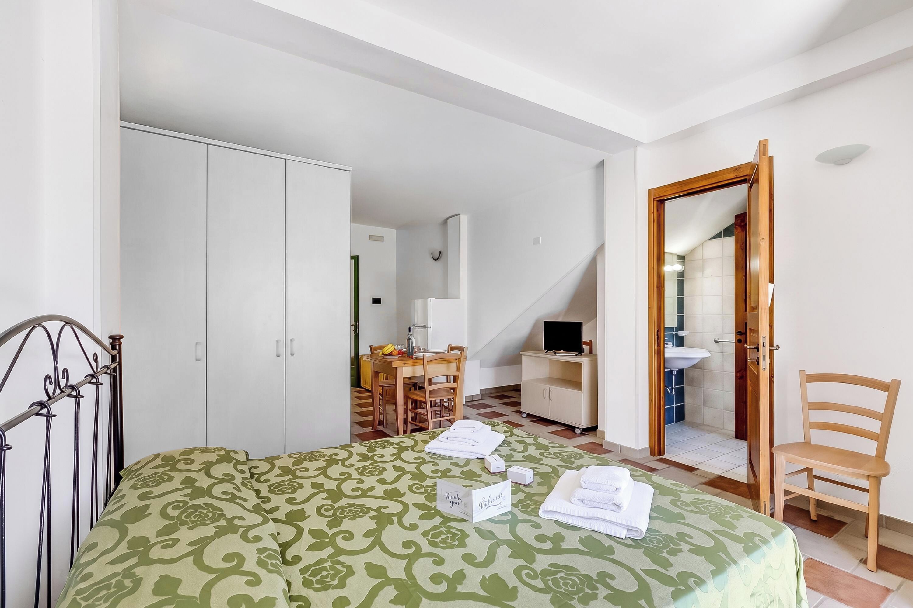 Family Studio, Air conditioning (Borgo Primizia M1 Pool And Sea) | 1 bedroom, WiFi