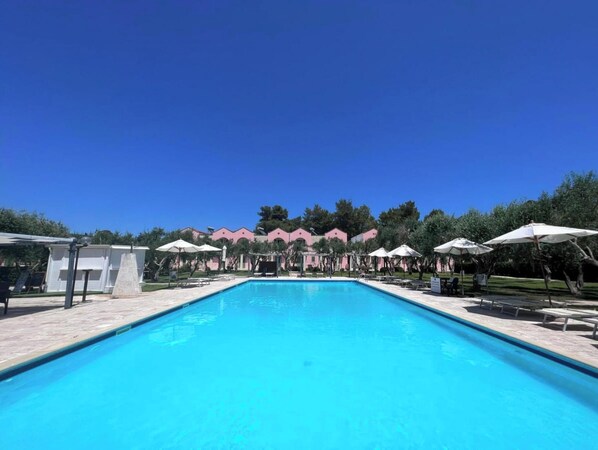 Een seizoensgebonden buitenzwembad