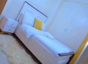 1 chambre, fer et planche à repasser, Wi-Fi gratuit