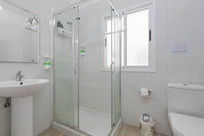 Shared bathroom - TENERIFE URBAN ROOMS (Santa Cruz de Tenerife)
