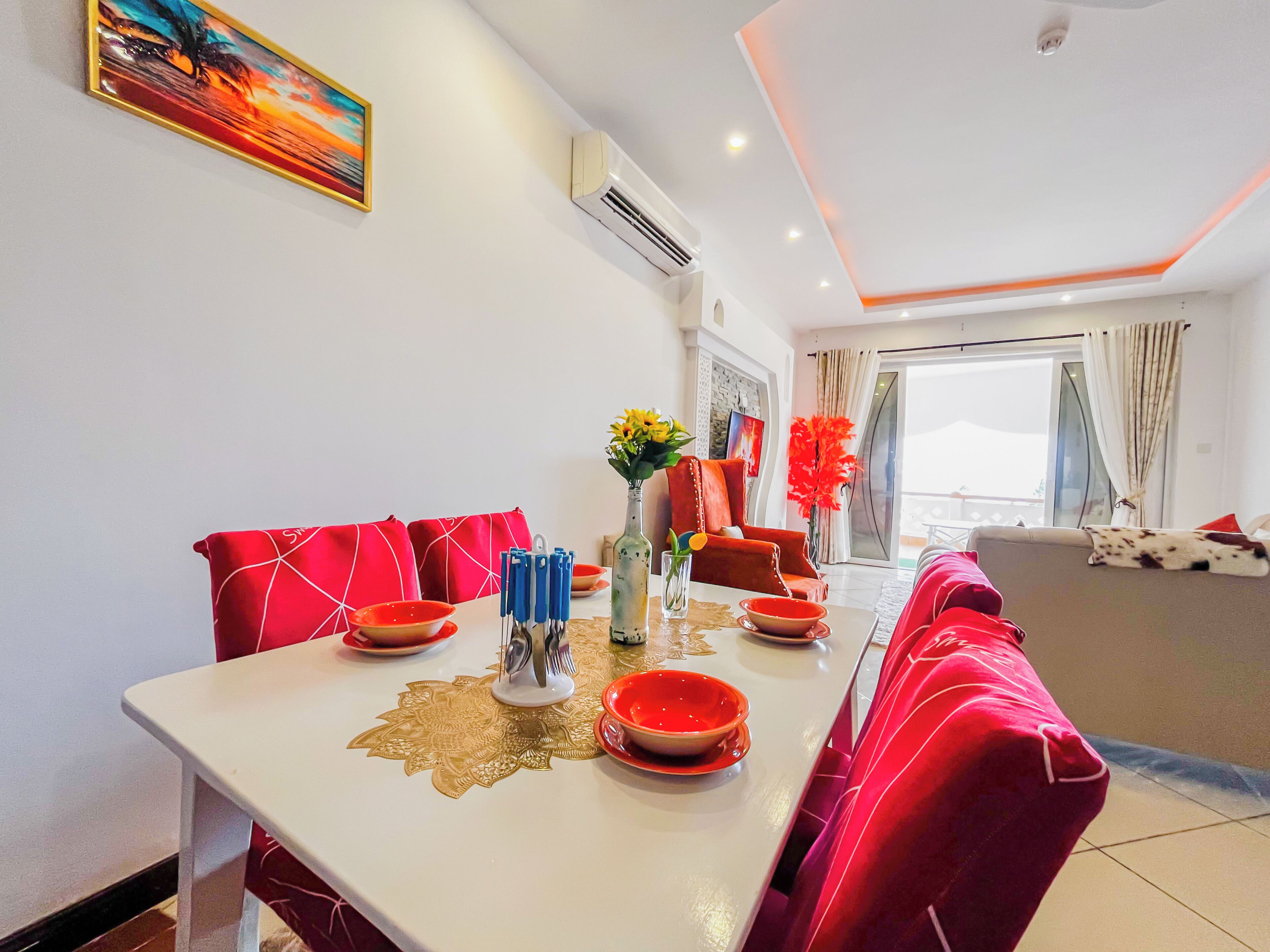 Standard Apartment, Balcony, Beach View | Dining room