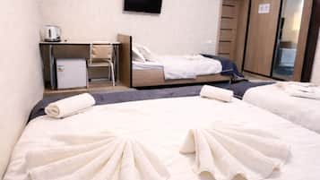 Bureau, espace de travail pour ordinateur portable, Wi-Fi gratuit