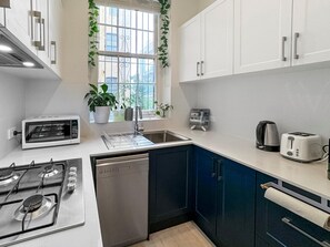 Microwave, stovetop, dishwasher