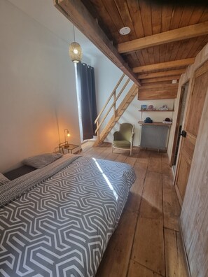 2 slaapkamers, reisbedje, wifi, beddengoed