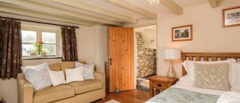 1 chambre, décoration personnalisée, ameublement personnalisé