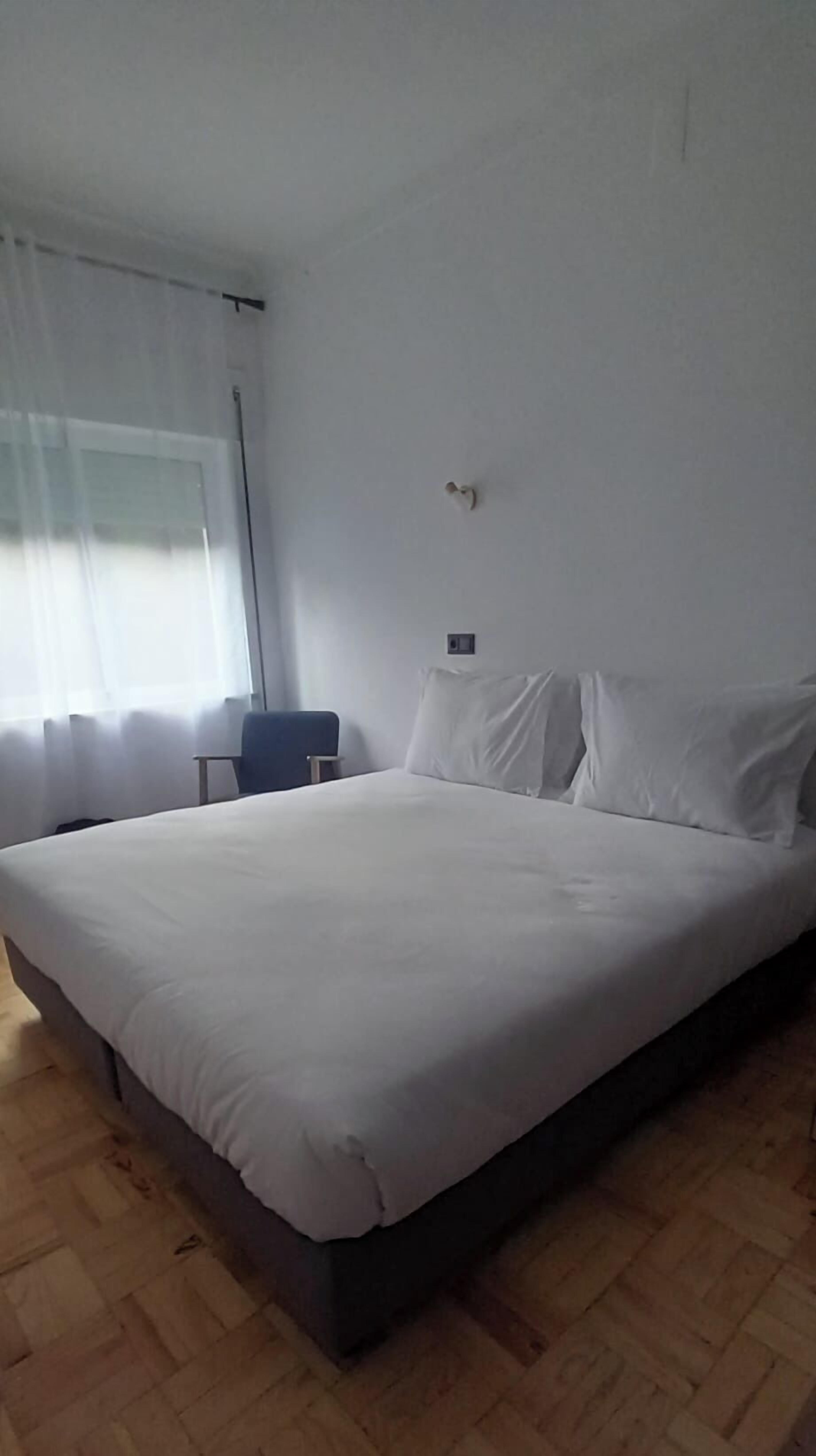 Family Double or Twin Room | Desk, soundproofing, free WiFi
