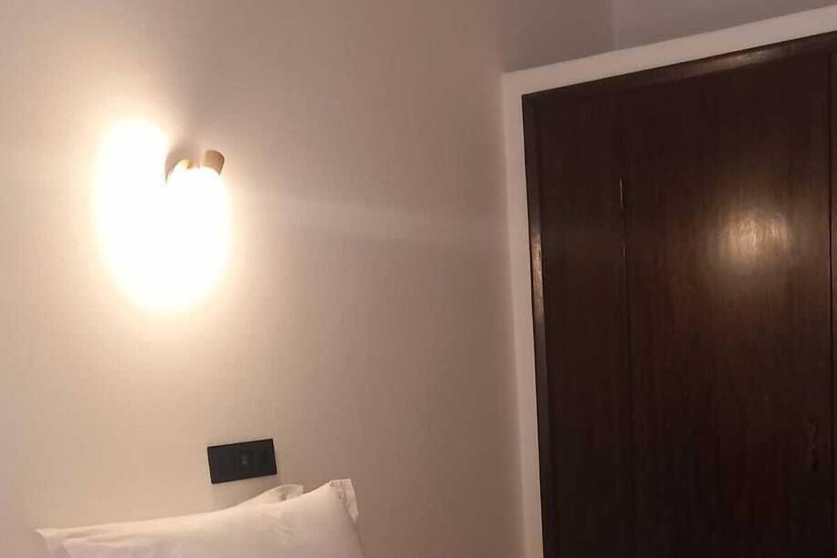 In-room safe, desk, free WiFi