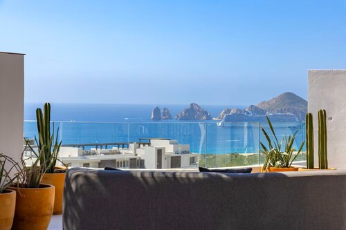 Exquisite 3-Bedroom, 2-Bath Oasis with Ocean View in Cabo San Lucas - Can sleep up to 8!