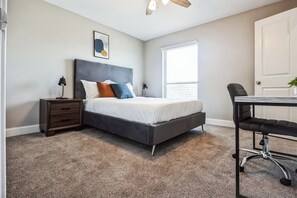 1 Schlafzimmer, Schreibtisch, Bügeleisen/Bügelbrett, kostenloses WLAN