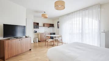 Studio | Free WiFi, bed sheets