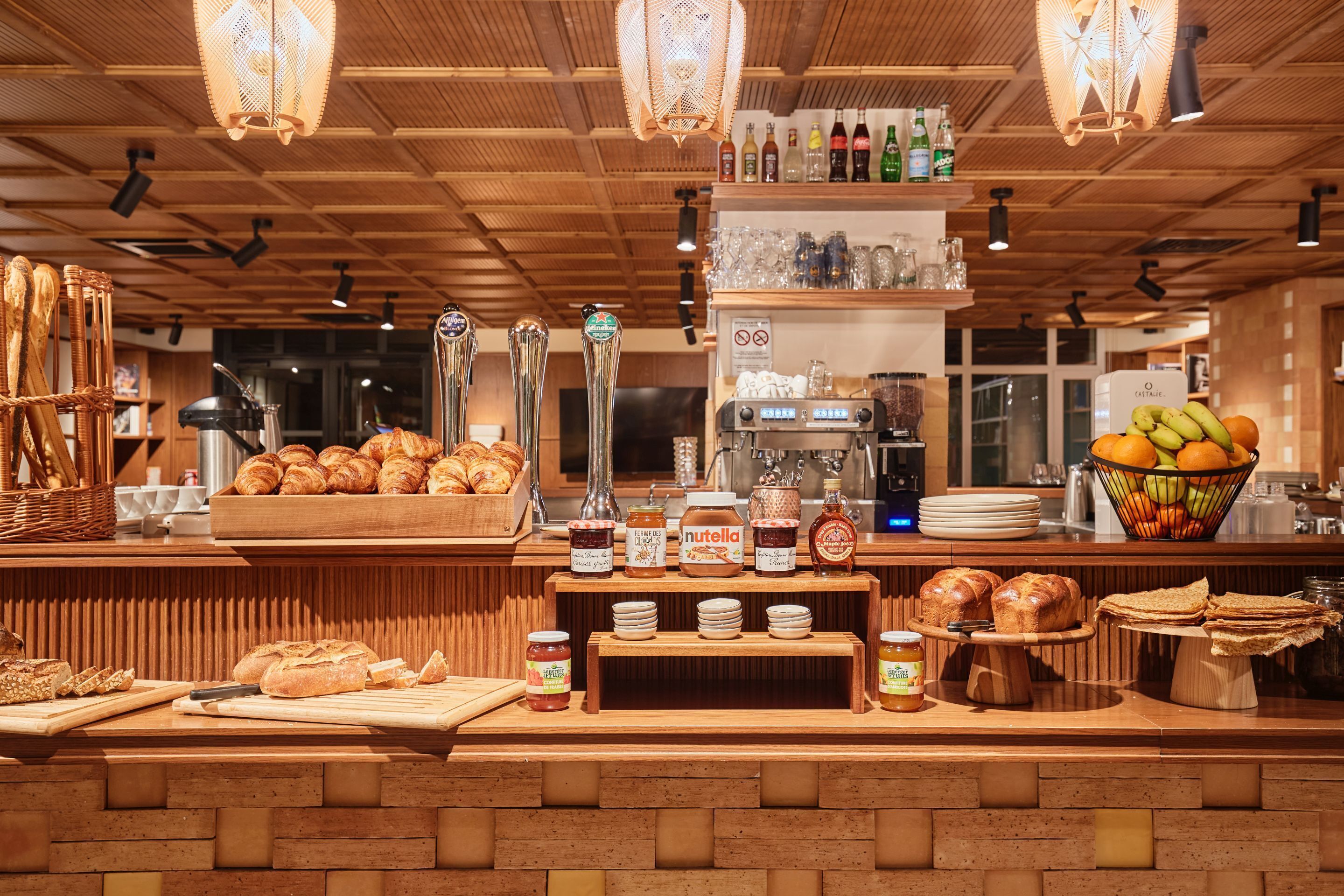Daily buffet breakfast (EUR 16 per person)