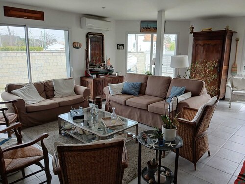 Villa 4 Chambres au Calme avec Piscine et proximité centre et plages