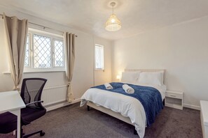 2 bedrooms, desk, iron/ironing board, free WiFi