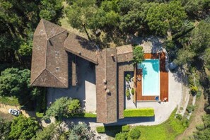 Exterior - Les Terres Aoyama (Saint-Julien-les-Rosiers)