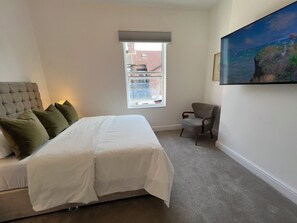 3 bedrooms, free WiFi, bed sheets