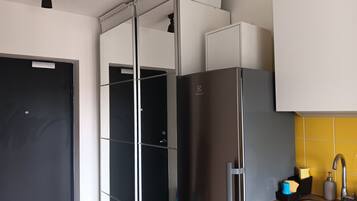 Studio, 1 Bedroom, Balcony, Garden View | Interior