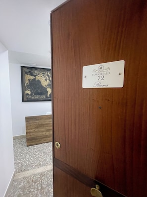 Reception - Corso Italia 72 (Catania)