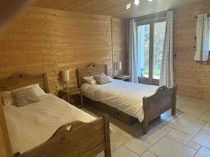 7 bedrooms, free WiFi