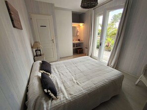 4 bedrooms, free WiFi - Stunning villa with heated pool between Bay and Ocean (Lège-Cap-Ferret)