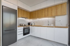 Villa - 5 soveværelser - havudsigt | Privat køkken | Køleskab/fryser i fuld størrelse, mikrobølgeovn, ovn, kogeplade