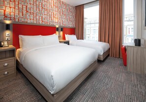 In-room safe, free WiFi, bed sheets - Brit Hotels Earls Court (London)
