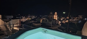 NG Maisonette with Private Hot Tub | Vasca idromassaggio privata