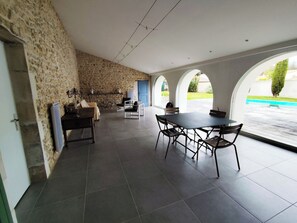 Interior - Former chai classé 4★ - charming house, comfort and relaxation guaranteed! (L'Éguille)