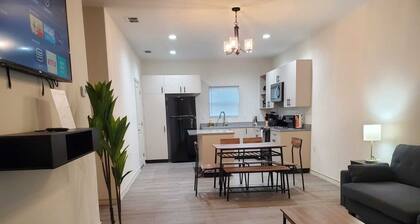 Valle Hermoso - Brand New Apartment Near SpaceX!