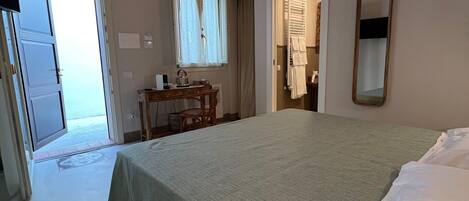 1 habitación, wifi y ropa de cama