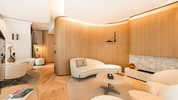 Suite Luxe, balcon | Coin séjour