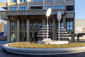 Exterior - Hôtel des Innovations (Marly)