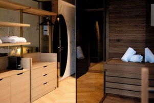 Quarto casal exclusivo, sacada | Cofres nos quartos, escrivaninha, cortinas blackout