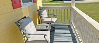 Auralee Unit 1 - Beach Access - Island Realty